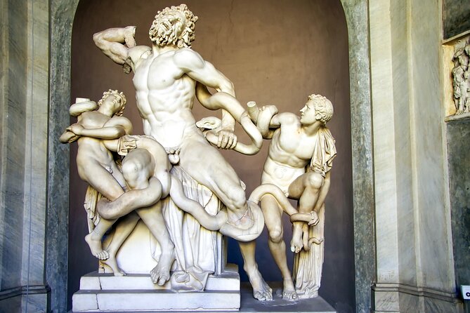1-Day Rome: Vatican & Colosseum Tour with Transport - St. Peter’s Square: your free time finale