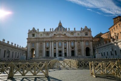 Best of Rome in a Day Private Guided Tour Including Vatican, Sistine Chapel, and Colosseum - Entering The Colosseum arena first