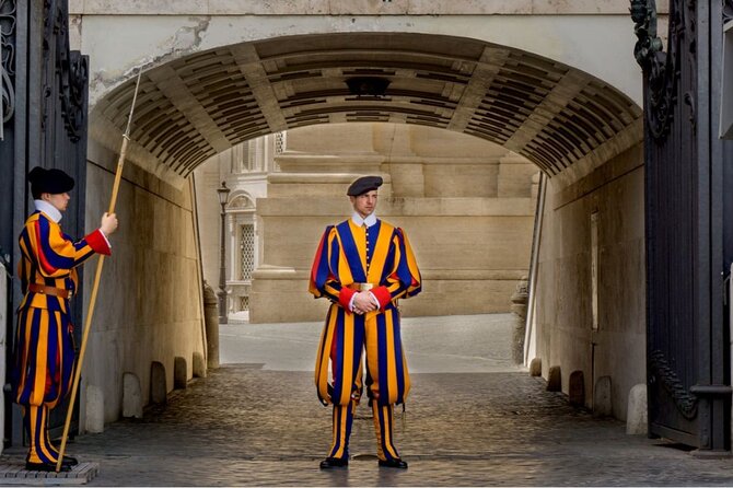 Best of Rome: Vatican & Colosseum Guided Tour - Meeting point, timing, and what to bring in summer