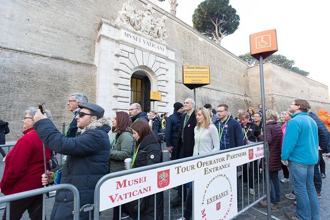 Express Vatican & Sistine Pass with Audio Guide - Crowds, Bottlenecks, and Choosing the Right Entry Time