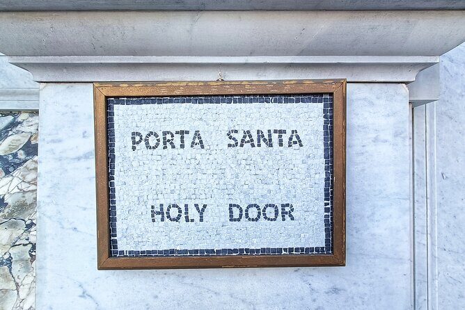 Pope Francis Tomb and Papal Basilicas Tour - Stop 3: San Giovanni in Laterano, the papal throne, and Scala Santa