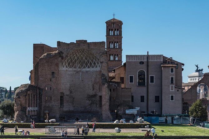 Private Rome in a Day Tour with Colosseum & Sistine Chapel: Essential Experience - How Much Time You’ll Spend Looking vs. Moving