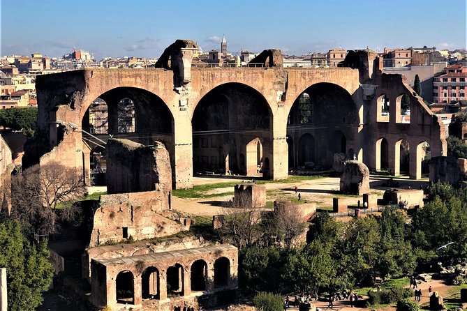 Private Rome WOW Tour in 1 Day: Luxury Car, Guide, Tkts & Lunch! - Trevi, Spanish Steps, Pantheon, and Piazza Navona: icons with a quick-and-smart pace