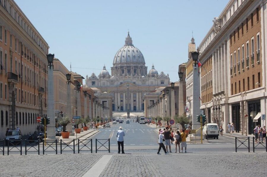 Private Vatican: Tour of Museums, Sistine C & St. Peter's - First stop: the Vatican Museums, with fast entry and a tight plan