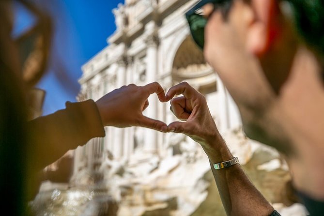 Rome in 2 Days Tour with Forum Colosseum Trevi Fountain Vatican & Sistine Chapel - Guides make or break a tour like this