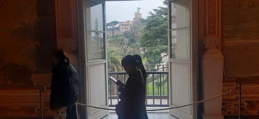 Rome: See Behind-The-Scenes In The Vatican - “Behind-the-scenes” means guidance, not secrets