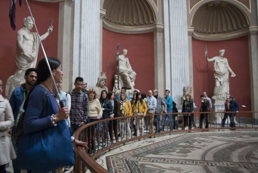 Rome: Skip the line Vatican Museums & Sistine Chapel Tour - Who should book this tour, and who should consider a different format?