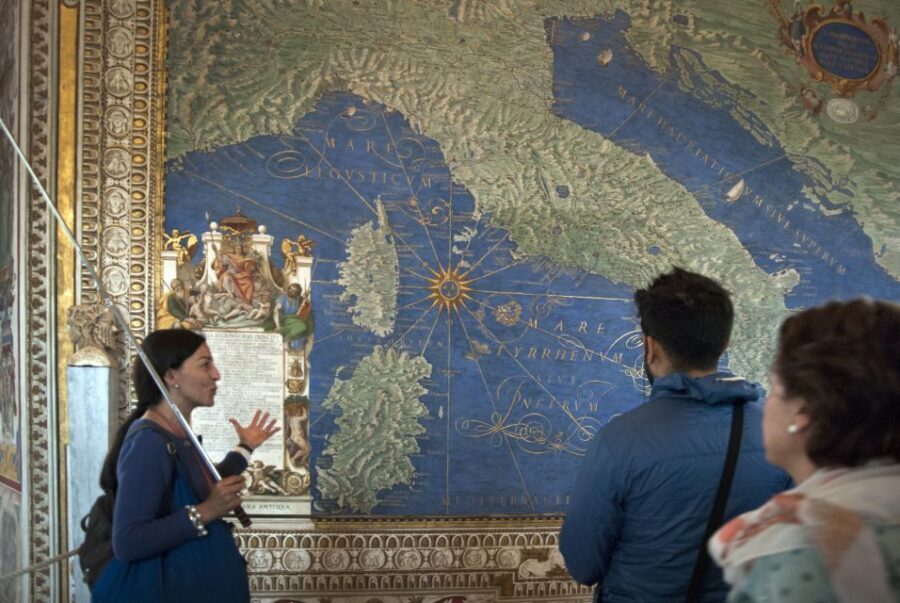 Rome: Skip the line Vatican Museums & Sistine Chapel Tour - Courtyard sculptures in the Belvedere area: where Michelangelo’s anatomy lesson starts