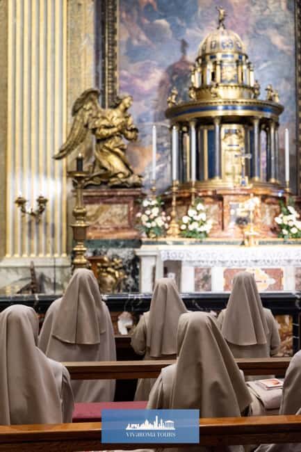Rome: St. Peter's Basilica and Vatican Grottoes Guided Tour - Saint Peter’s Square to Security: The Line Is the Real Start