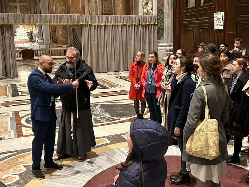 Rome: St. Peter’s Basilica Tour with Vatican Grottoes - Vatican Grottoes Underground: St. Peter’s Tomb and Papal Burial Sites