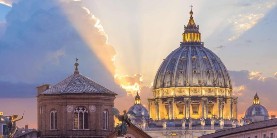 Rome: St. Peter's Basilica & Vatican Grottoes Guided Tour - The interiors route: what to watch for inside the basilica