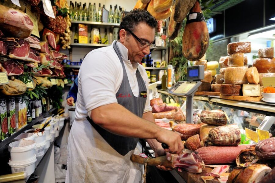 Rome: The Vatican Market Experience Tasting and Class - The big payoff: cooking Pasta Carbonara with market ingredients