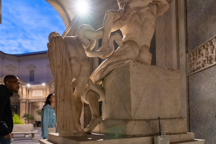 Rome: Turning the Lights on at the Vatican Museums - Breakfast in Cortile della Pigna: Fuel After the Art Rush