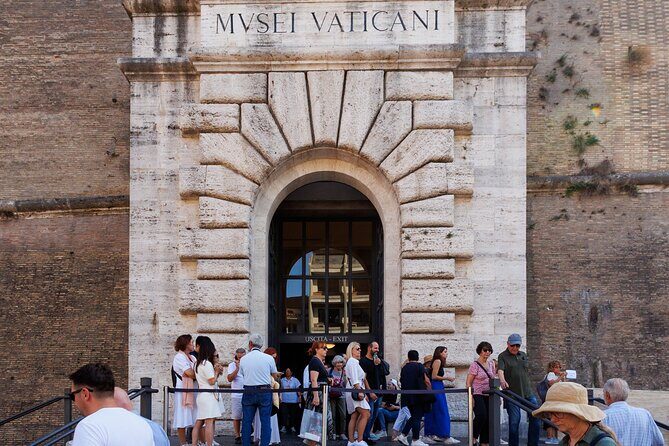 Rome: Vatican Museums & Sistine Chapel Fun Tour - Key Points at a Glance