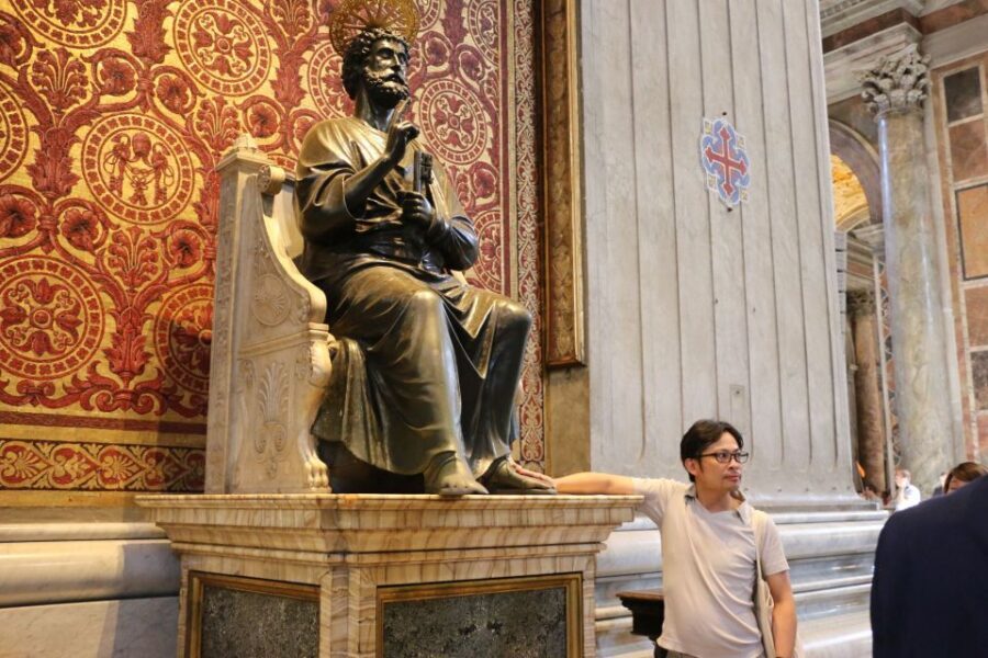Rome: Vatican Museums & St. Peter's Basilica with Dome Climb - Crowd pressure, pace, and how your guide handles the day