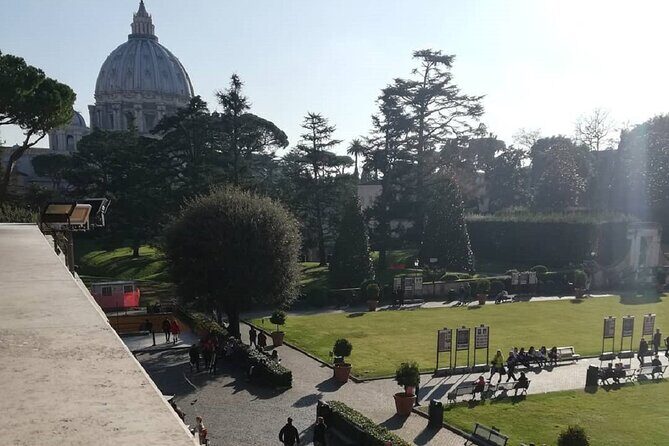 Semi-Private tour: Vatican Museums VIP - Sistine Chapel: how the tour keeps your attention on the right two moments