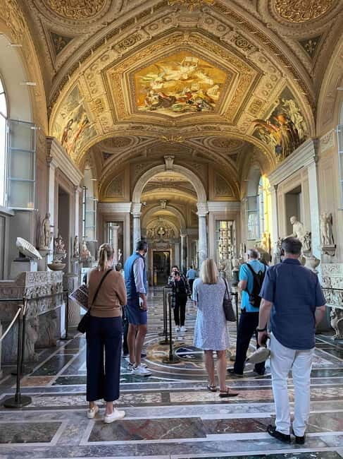 Sistine Chapel and Vatican Museums Small Group Tour - Sistine Chapel: how the guide helps you actually see what counts
