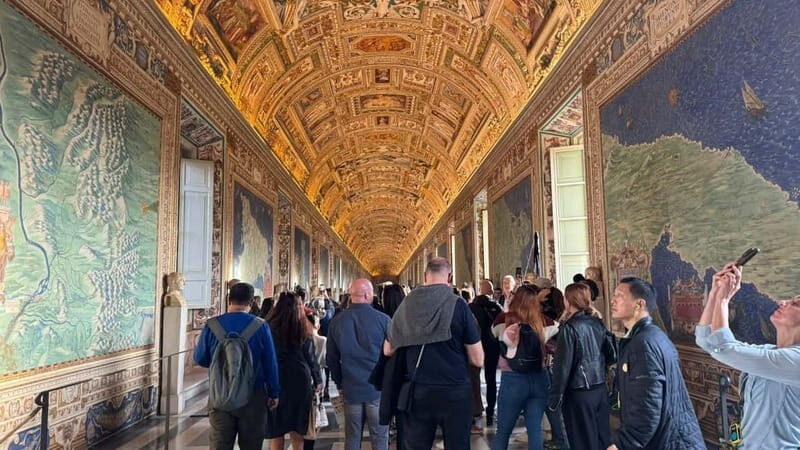 Skip-the-Line Ticket: Vatican Museums & Sistine Chapel - Classical statues, Etruscan finds, and Egyptian mummies: how to pick your focus