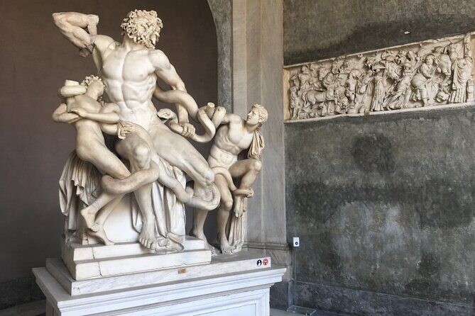 Skip the Line: Vatican & Sistine Chapel Ticket with Audio Guide - Cortile della Pigna: the courtyard moment you can breathe in