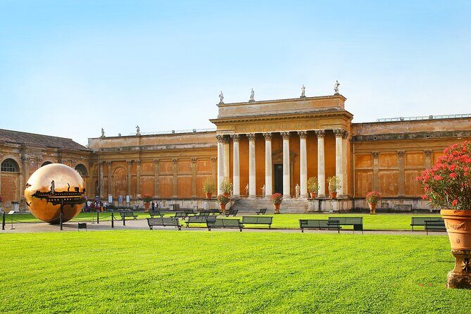 Small-Group Tour: Vatican Museums, Sistine Chapel & Pickup - St. Peter’s Square: outside briefing and where to go next