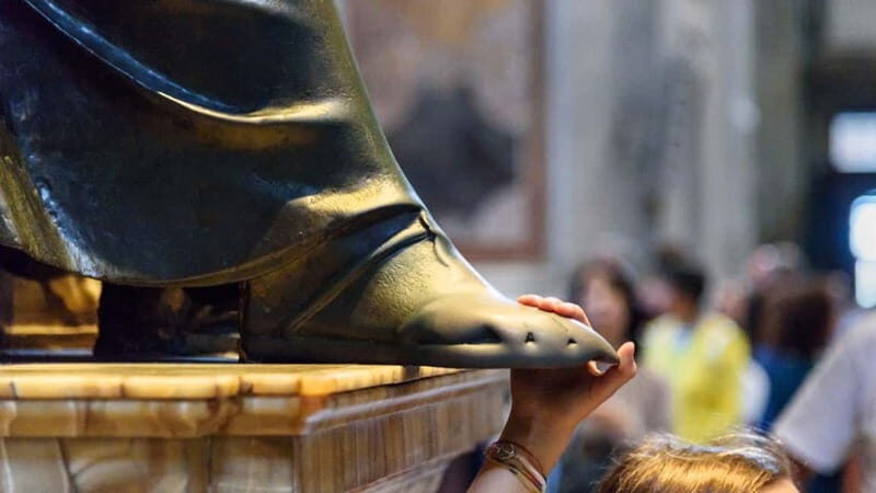 St. Peter's Dome Climb, Basilica and Vatacombs Tour - Bernini and Michelangelo Up Close: How to Get More Out of Every Room