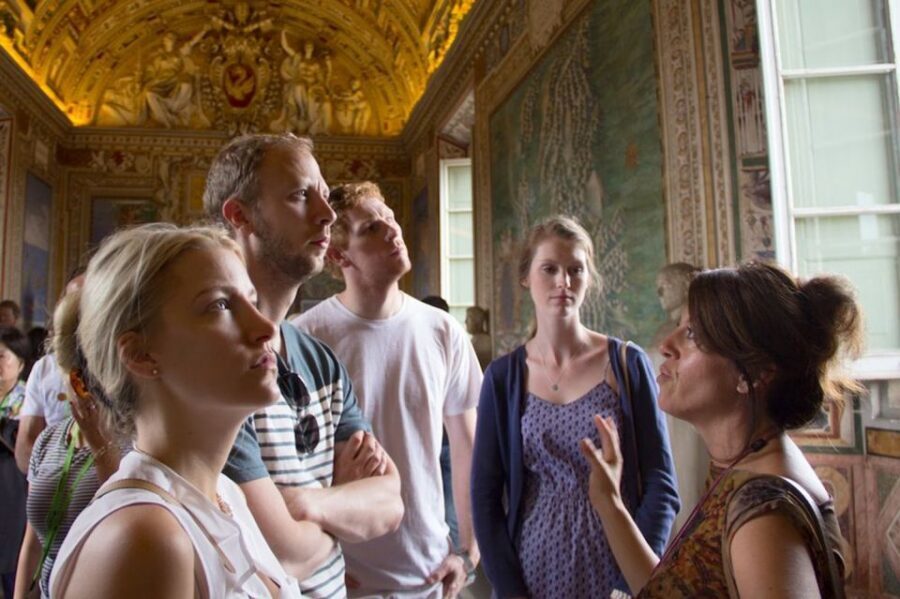 Vatican: Early Entry to Museums, Sistine Chapel & St Peter's - Gallery of Maps and the value of a quick stop