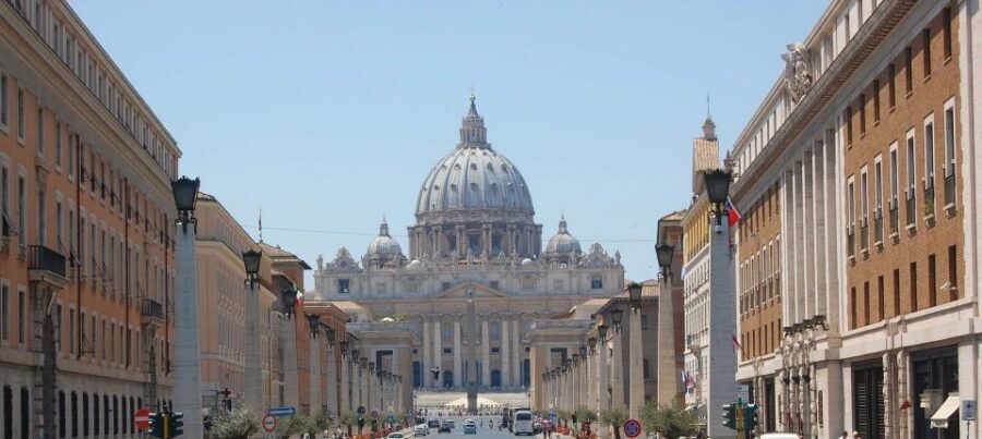Vatican Museum and Sistine Chapel Tour - Sistine Chapel: How to Make the Most of the Fresco-Filled Moment