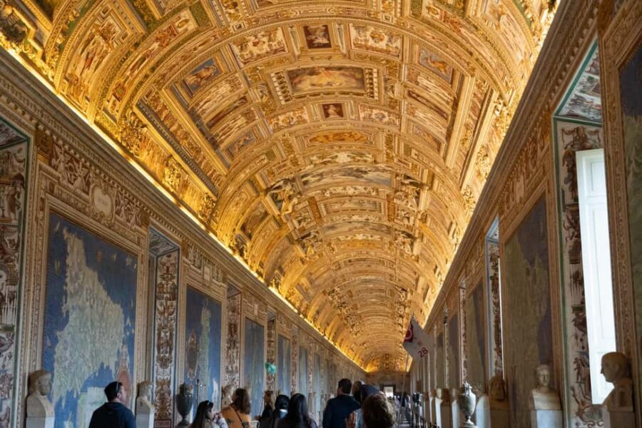 Vatican Museums & Sistine Chapel Skip-the-Ticket-Line Tour - Small-group tour size: why max 20 really changes the experience