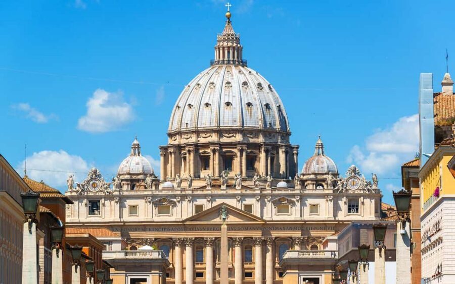 Vatican Museums, Sistine Chapel & St Peter's Basilica Tour - Sistine Chapel: your 20 minutes of real looking time