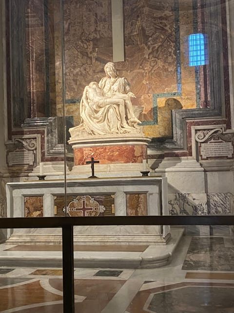 Vatican: Museums, Sistine Chapel Tour & St. Peter's Basilica - The Sistine Chapel: making Michelangelo readable