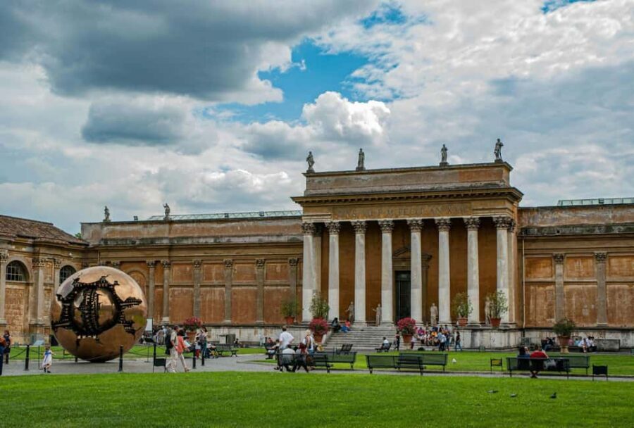 Vatican Museums & Sistine Chapel Tour with Optional Basilica - Group size, guide style, and how to stay engaged