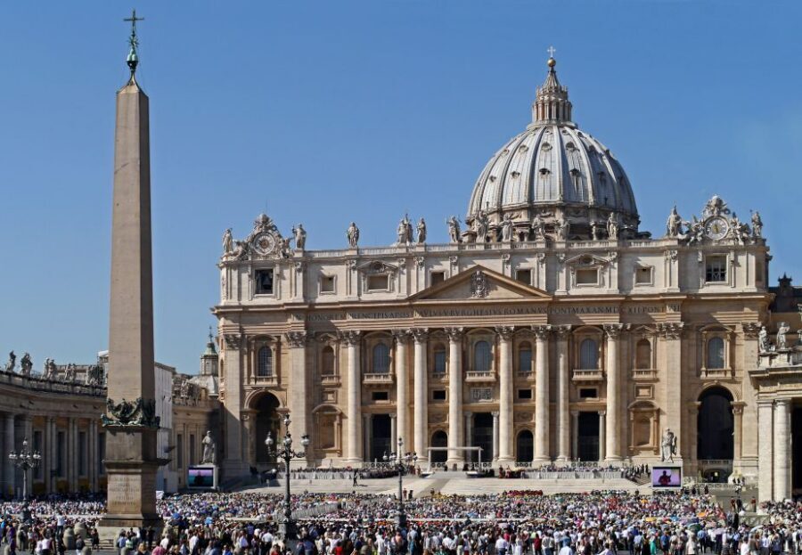 Vatican: Papal Audience and St. Peter's Basilica Guided Tour - Papal Audience in St. Peter’s Square: what you get, and what you control