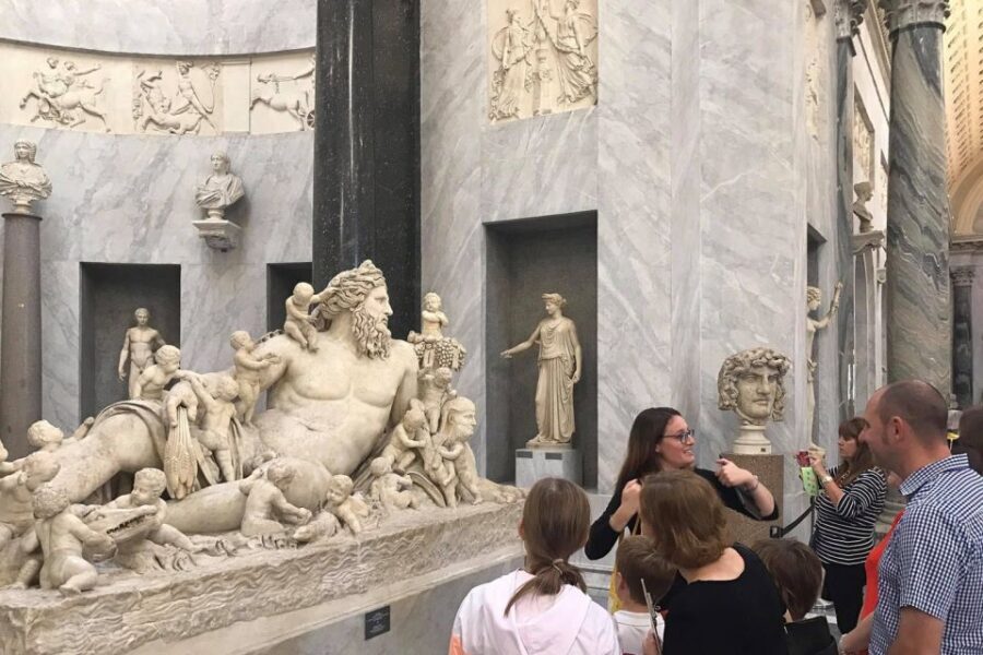 Vatican & Sistine Chapel Skip-the-Ticket-Line Tour for Kids - Your Guide Shapes the Whole Day (and the Best Ones Manage Crowds)