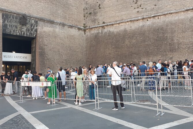Vatican: Vatican Museum & Sistine Chapel Skip the line tickets. - Crowds and time slots: how to pick the smartest entry time
