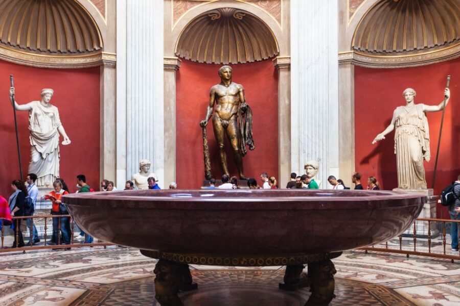 Vatican: Vatican Museums Sistine Chapel Skip-the-Line Ticket - What to bring and wear so you don’t hit a wall