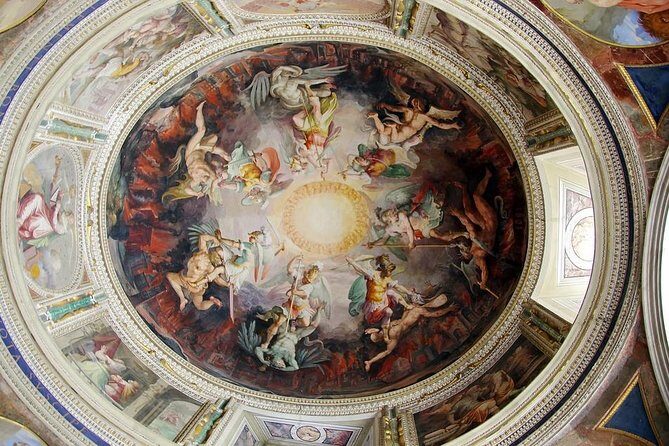 VIP Guided Tour Rome Colosseum, Vatican Museums, lunch included - Skipping the long lines is the real value (when it works)