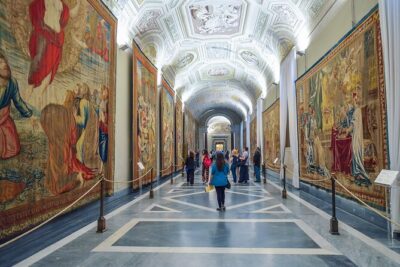 VIP Vatican, Sistine Chapel & St. Peter's Basilica Guided Tour - Vatican Museums: 90 minutes that actually cover the main story